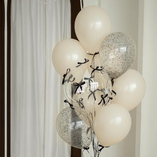 Связка воздушных шаров с бантиками, на грузике «Charm» | 9 шаров, 1 груз