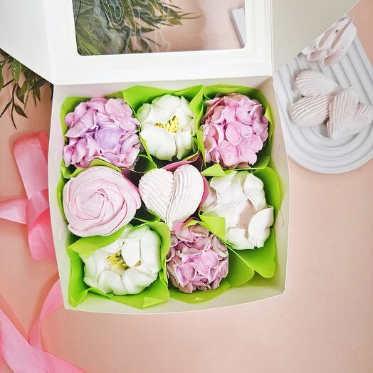 Зефирные цветы в подарок с сердцем