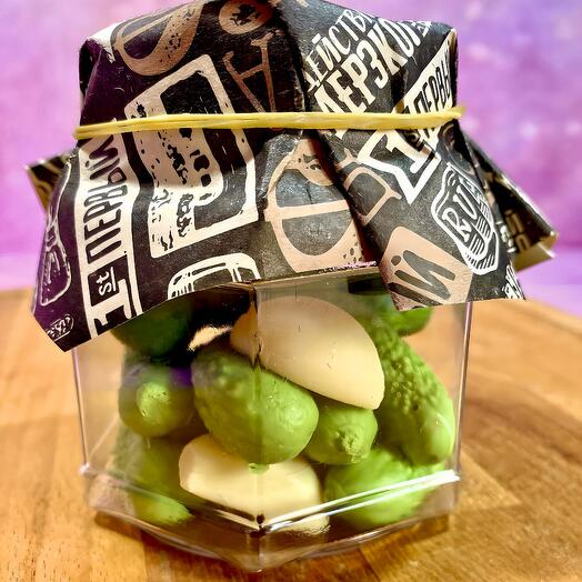 Сладкий подарок для мужчины из шоколада