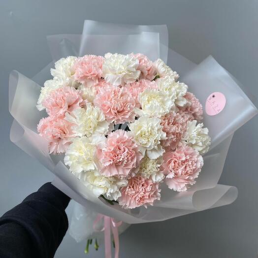 A magnificent bouquet with dianthuses