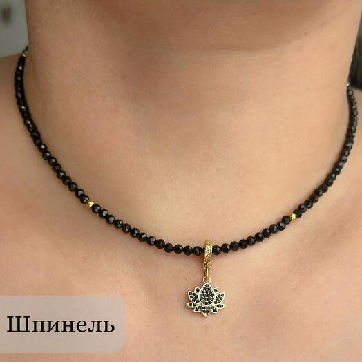 Колье из Шпинели с подвеской