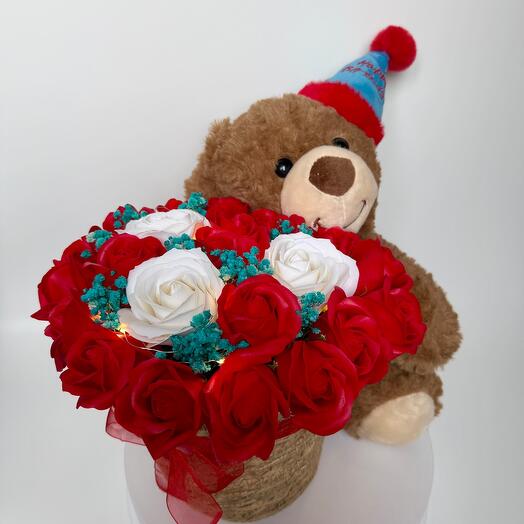 🌹 Композиция  из роз мыльных "Teddy Love"  с мишкой и гирляндой