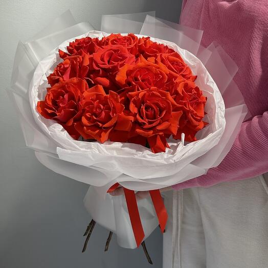 Букет алых Французских Роз