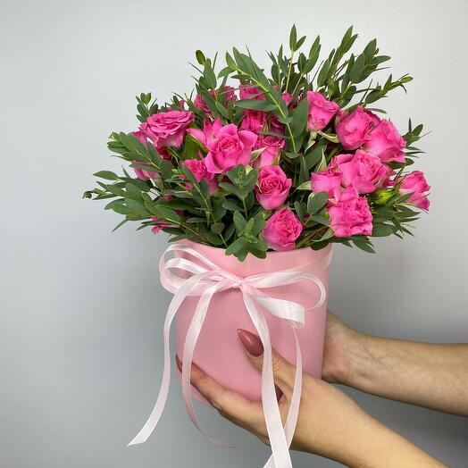 Цветы в коробке розы