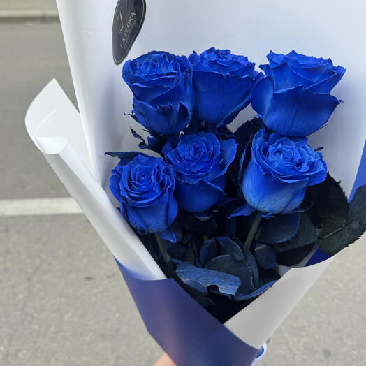 6 rosas azules