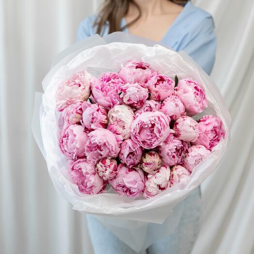 Букет из 25 пионов