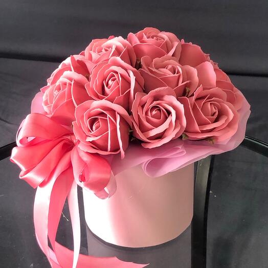 Композиция из мыльных роз