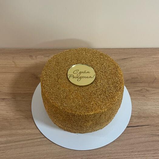 Pastel de cumpleaños de miel clásico