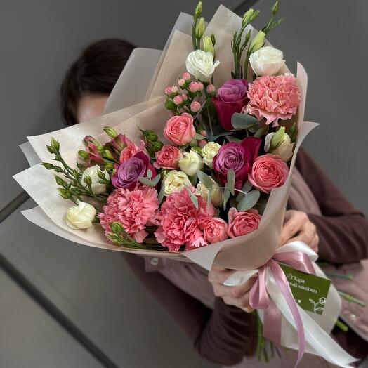 Розы, эустома, диантусы