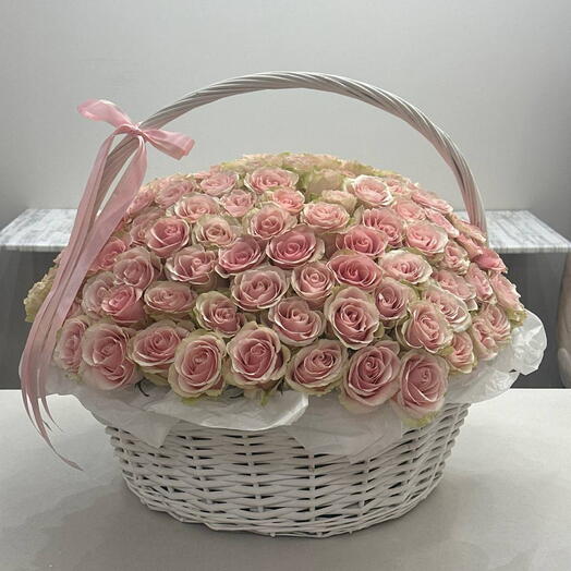 Корзина из 155 нежных роз