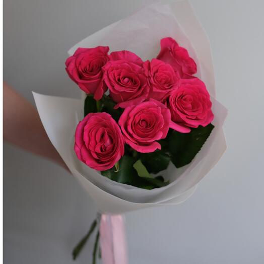 Букет из 7 малиновых роз