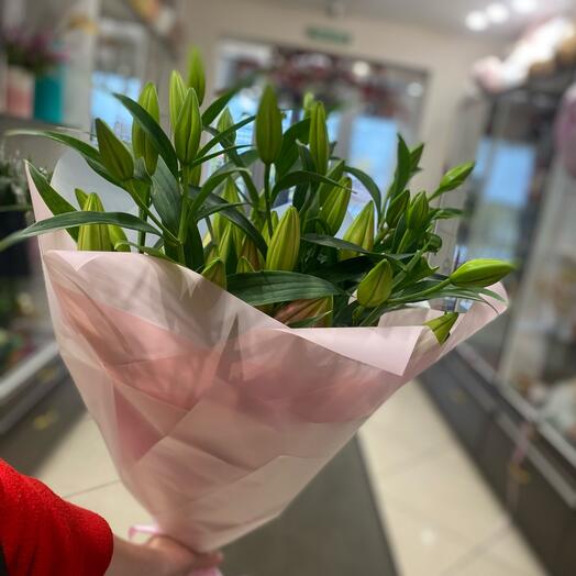 7 лилий в упаковке 🌸