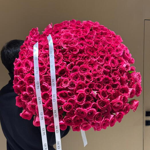 Букет из 301 розы