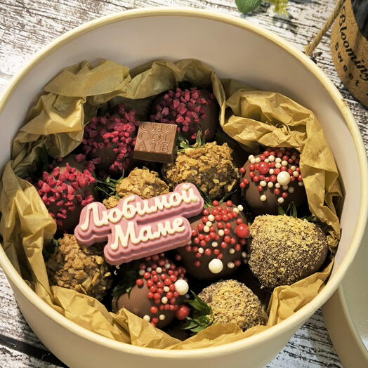 Клубника в шоколаде " Маме"