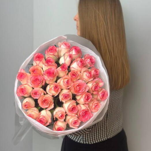 Букет из 35 нежных розовых роз
