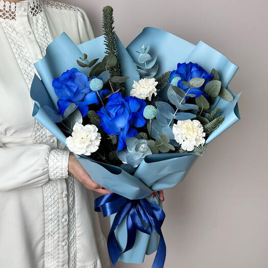 Букет Новогодний с Нобилисом, Синими Розами и Гвоздиками (59)