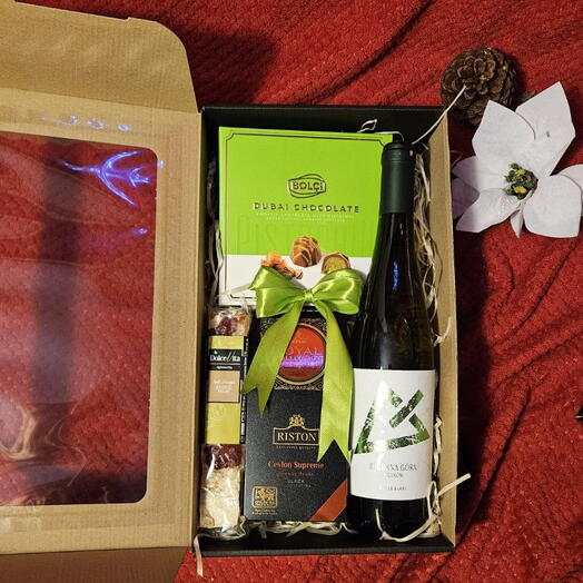 İsti Atmosfer Zərif Qutuda