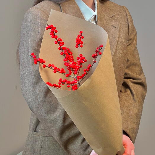 Ягоды Илекс в крафте — новогодний интерьерный акцент