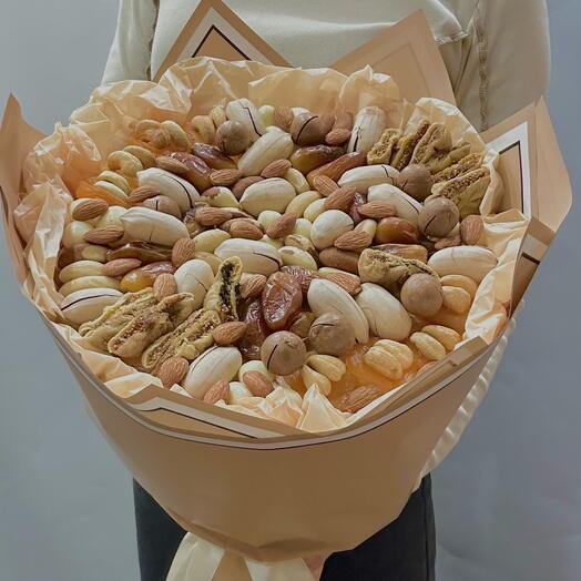 Букет из Орехов и сухофруктов (финики,бразильский орех,кешью,клюква в белом шоколаде)
