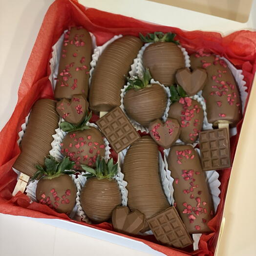 Микс клубника и бананы в шоколаде