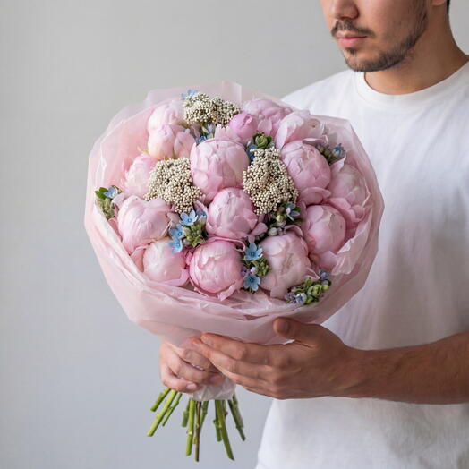 Букет из розовых пионов