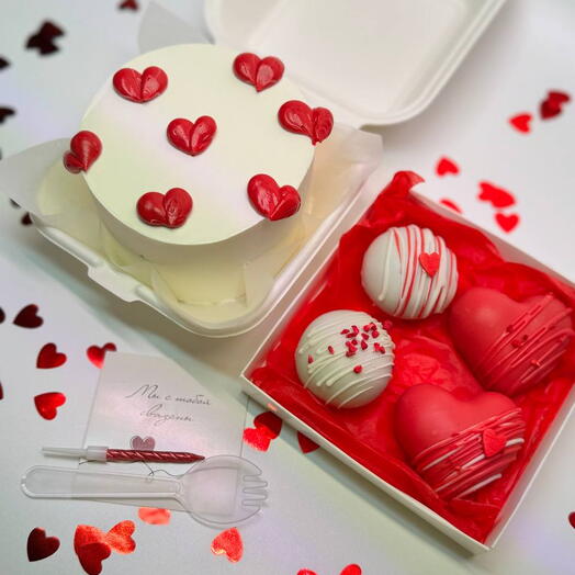 Набор: Бенто торт с сердцами и 4 пирожных картошка. Девушке, жене, маме, подруге, коллеги