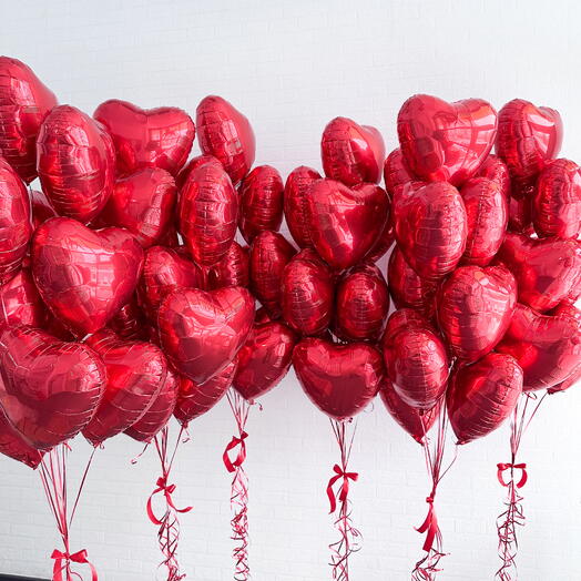 Связки из шаров красных сердец для магазина или торгового центра