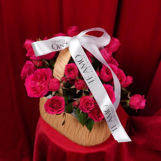 Софи в корзине