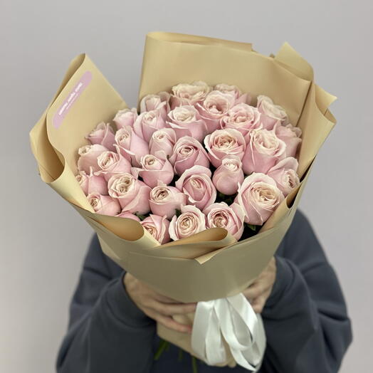 Букет из 31 розовой розы