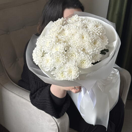 Моно из белых кустовых хризантем S