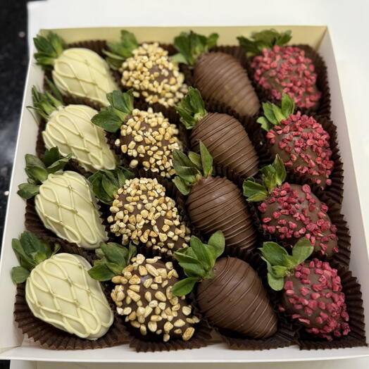 Клубника в Бельгийском шоколаде Callebaut 20-16 шт. Подарочный набор 0012.ARMELIS