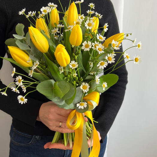 "Sunny bouquet", tulips and daisies