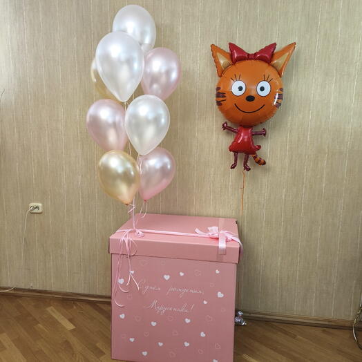 Коробка 70см с карамелькой и шарами