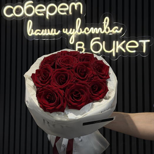 Букет из красных роз