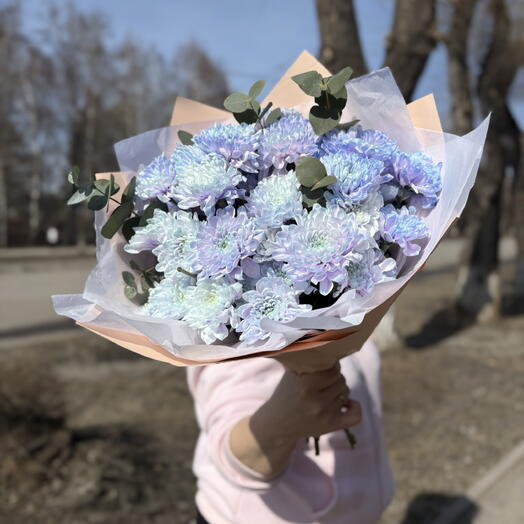 Букетик с сиреневой хризантемой