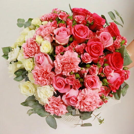 Bouquet of pink and white gradient
