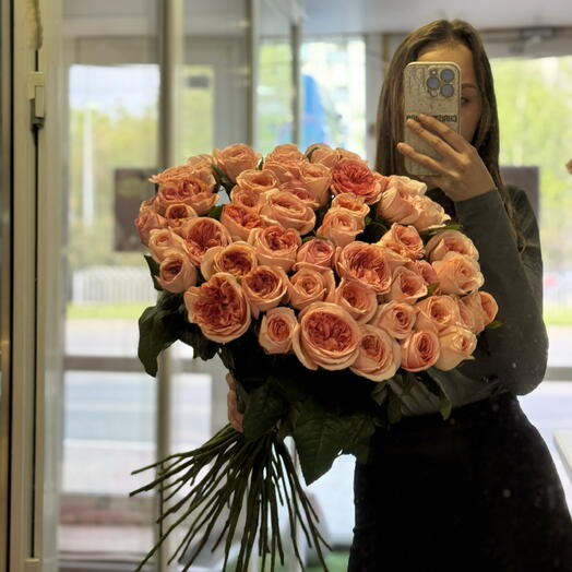 Букет из пионовидных роз 51 шт