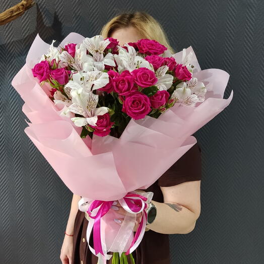 Кустовые розы и альстромерии. Букет для любимой 💞