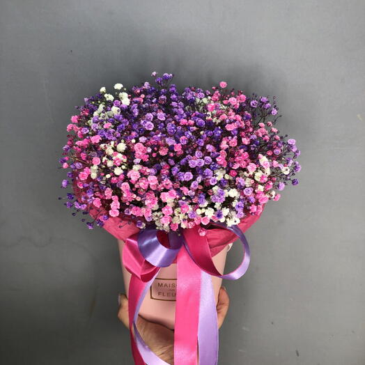 Нежная коробочка с розовой и фиолетовой гипсофилой🌸🌸🌸