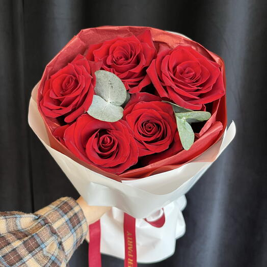Букет из красных роз 🌹