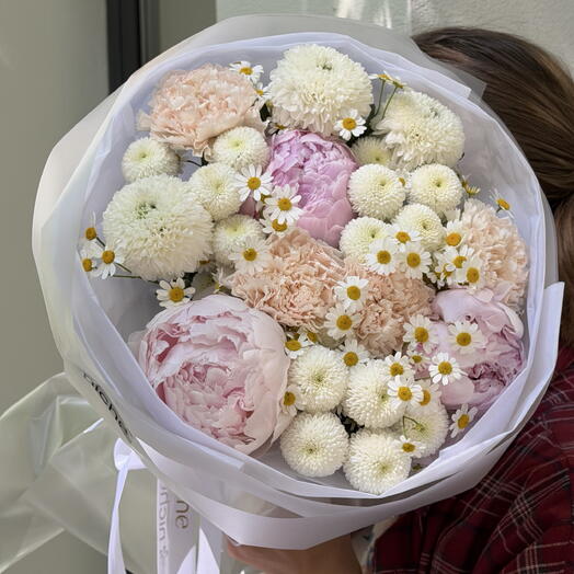 Summer mix with daisies