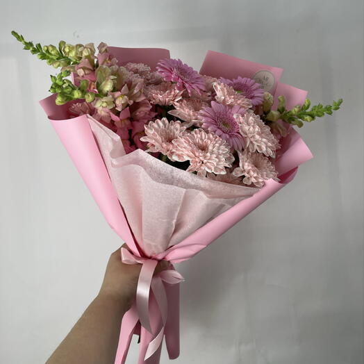 Розовый авторский букетик☺️🌸