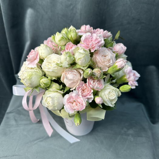 Нежный стаканчик из кустовых роз и диантуса 🌸