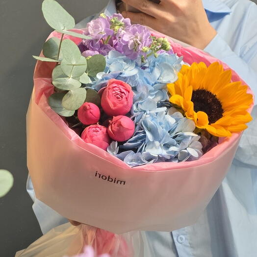 Дофаминовый букет с пионовидной розой 💕