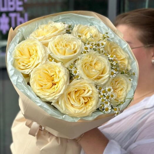 Букет из пионовидных роз