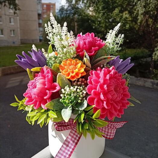 Букет из мыла георгины