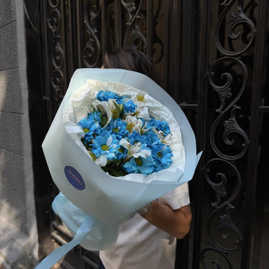 Blue Daisy Chrysanthemum   White Alstroemeria Bouquet