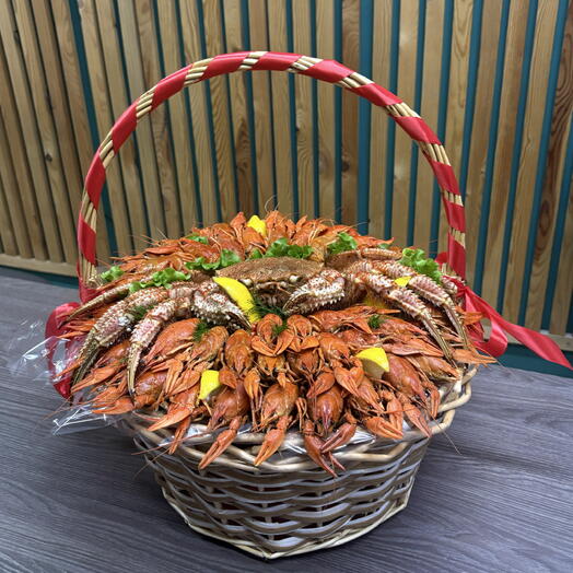 Корзина с крабом «Морской пир»