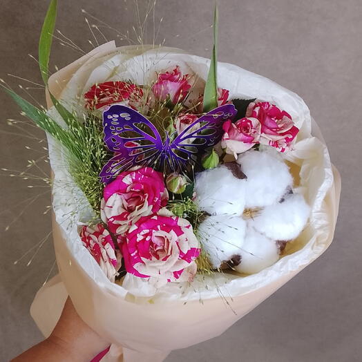 Роза кустовая с хлопком