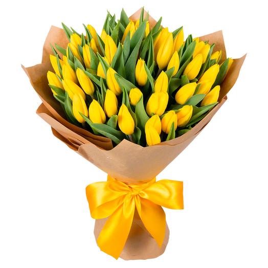 Bouquet of yellow tulips (35 units) in Kraft paper